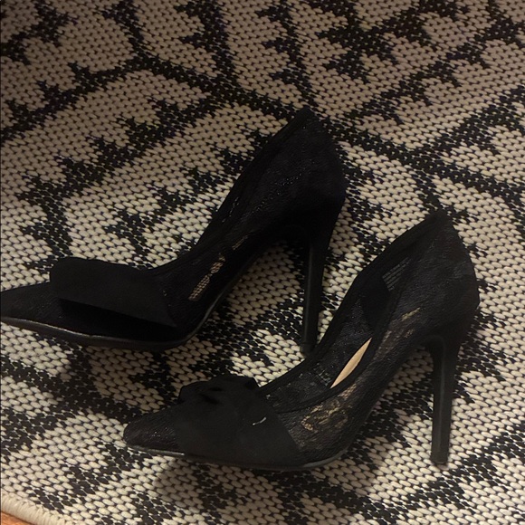 Elegant Black Lace w Bow Heels Lauren Conrad Woman’s 7.5 Pump NWOB - Picture 3 of 7